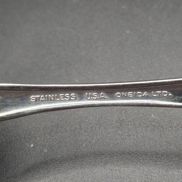 Oneida Chatelaine Stainless Steel Slotted/Pierced Serving Spoon Tablespoon - Picture 2 of 5